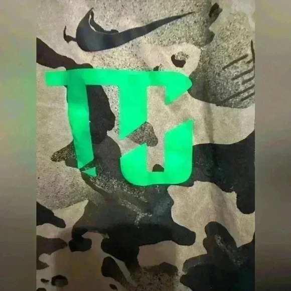 Nike Sportswear Top Short Sleeve Tee dri-fit Sizes size small - Picture 4 of 5